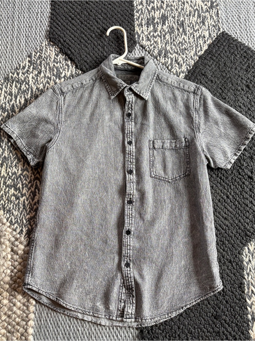 Decree Gray Washed Short-Sleeve Button-Down Shirt